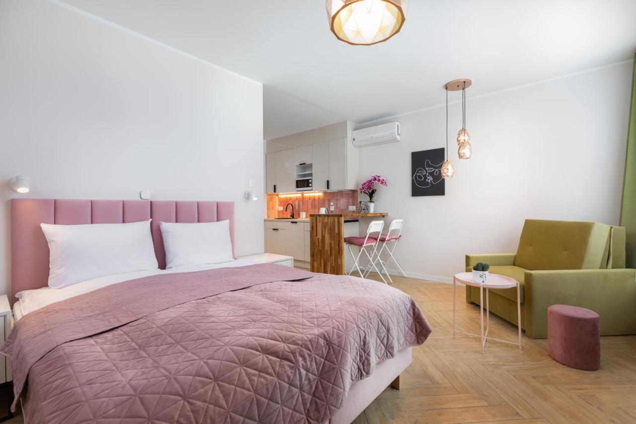 Old Town Pink Apartment *