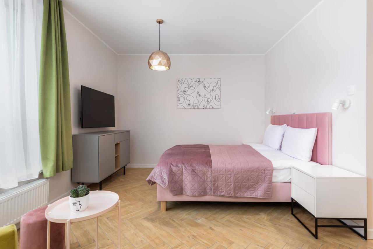 Apartment Old Town Pink *